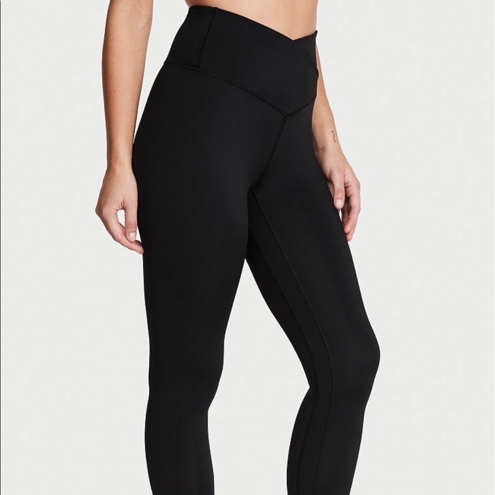 Victoria’s Secret pink ultimate V leggings High Waist 7/8 black Leggings